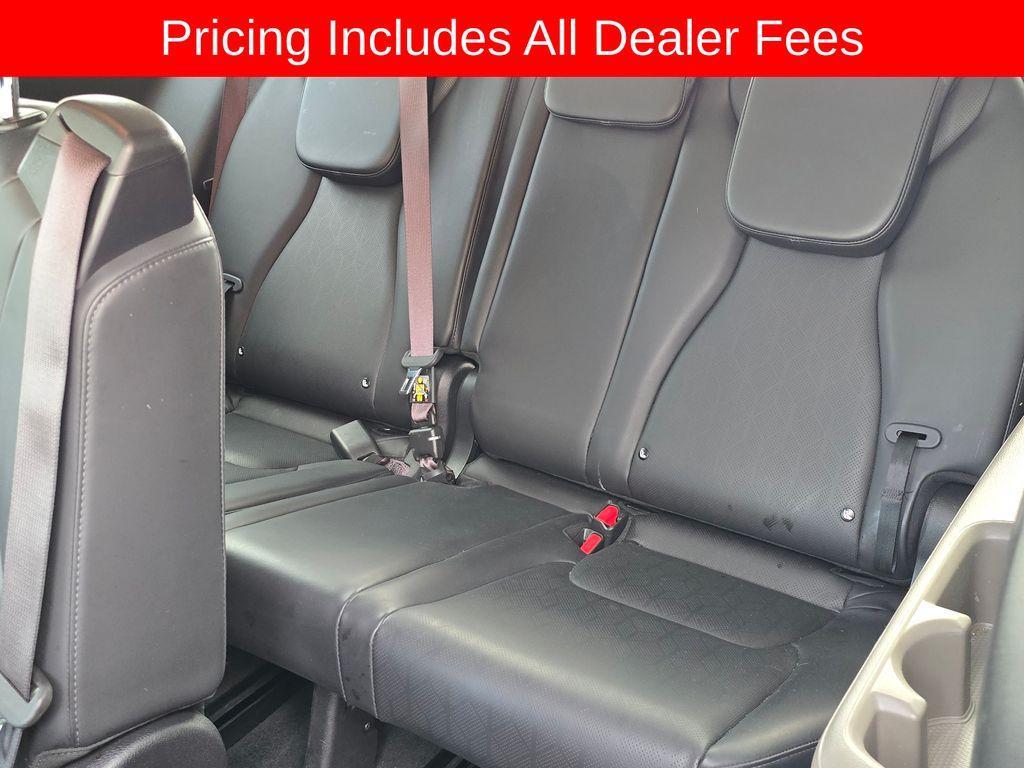 used 2025 Kia Carnival car, priced at $38,099