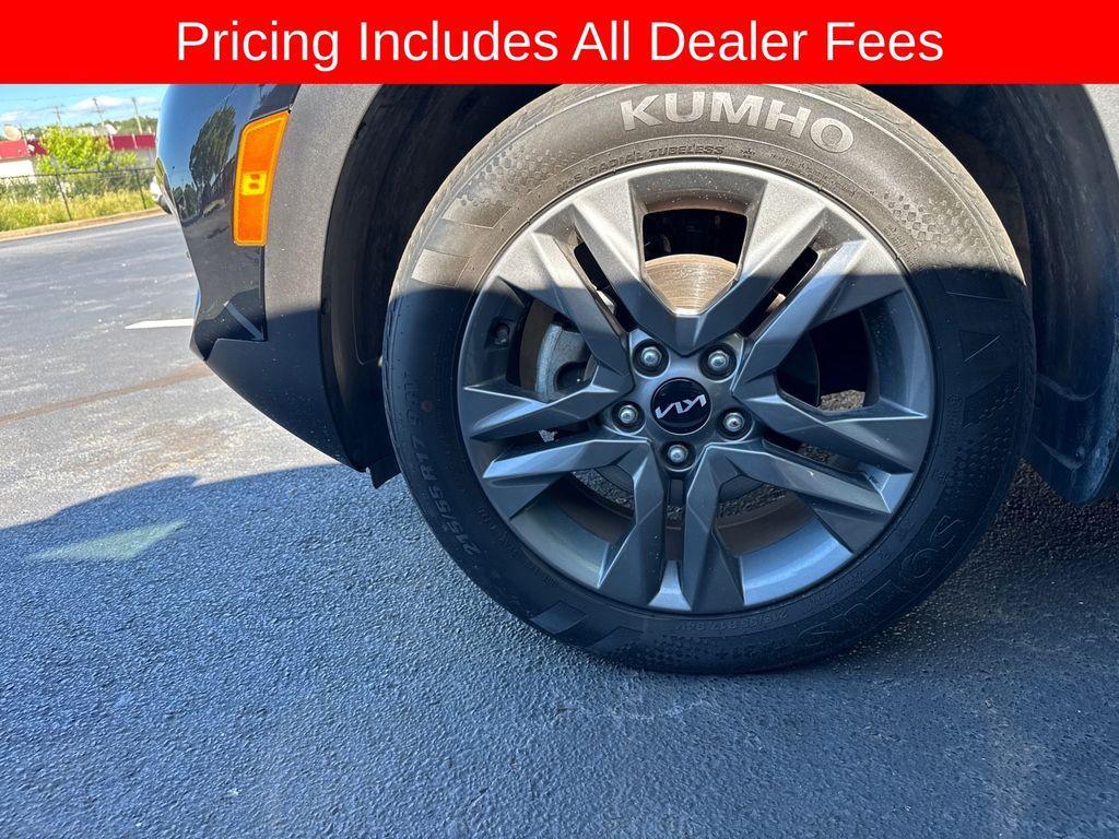 used 2023 Kia Seltos car, priced at $22,099