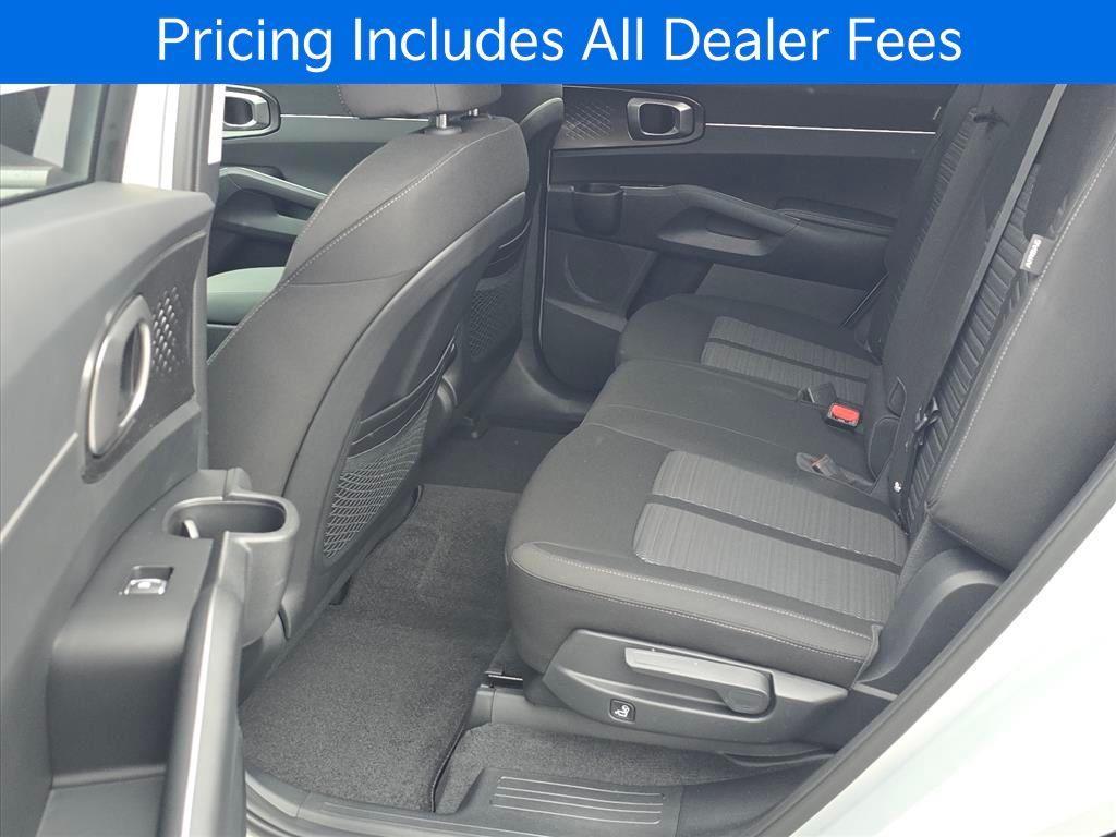 new 2026 Kia Sorento car, priced at $30,283