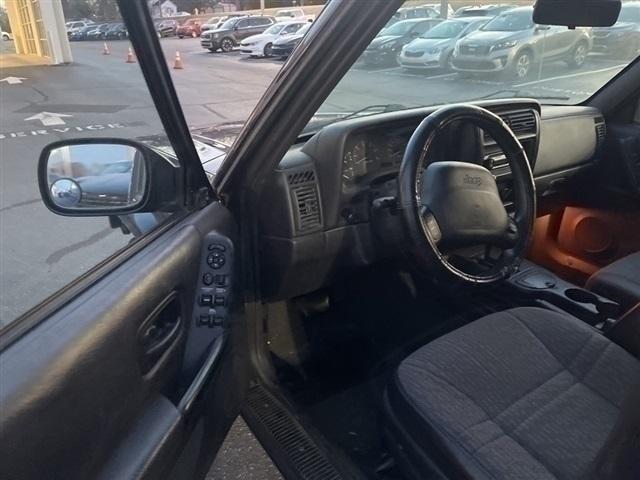 used 2000 Jeep Cherokee car, priced at $3,500