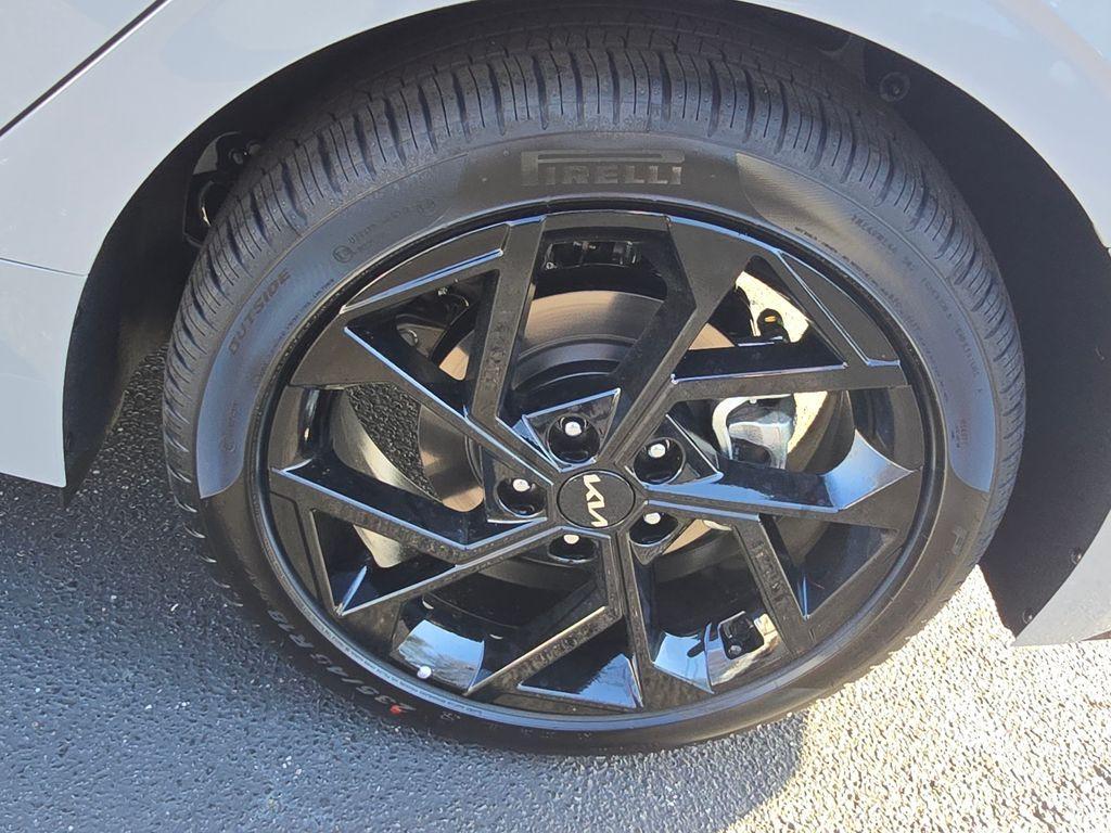 new 2026 Kia K5 car, priced at $31,144