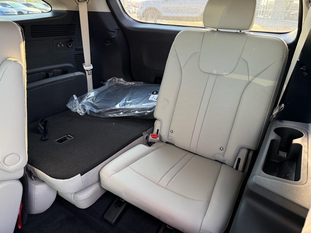 new 2026 Kia Sorento car, priced at $41,722