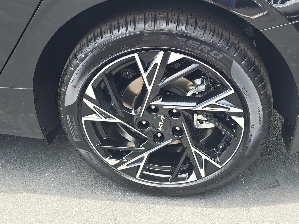 new 2026 Kia K5 car, priced at $29,807