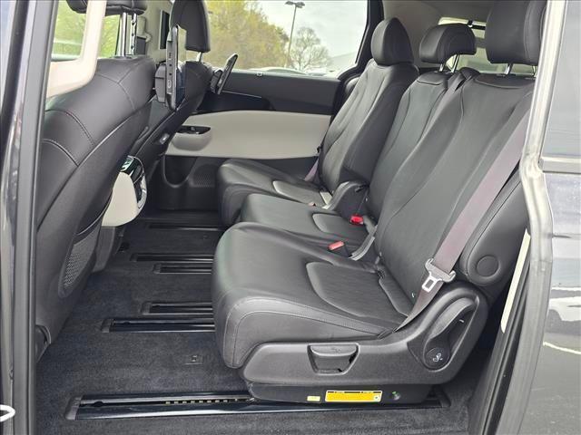 used 2023 Kia Carnival car, priced at $33,000