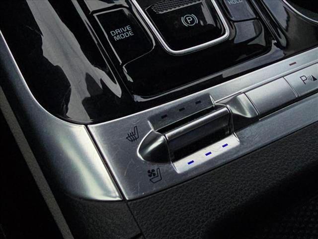used 2023 Kia Carnival car, priced at $33,000