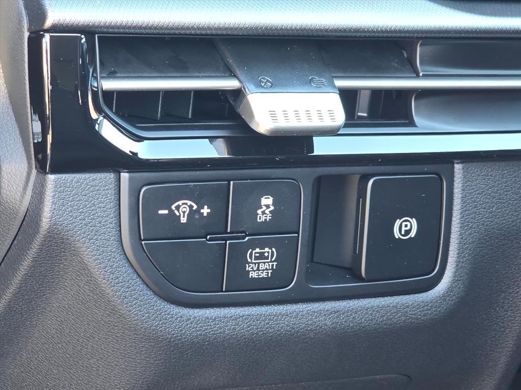 new 2026 Kia Sportage Hybrid car, priced at $28,782