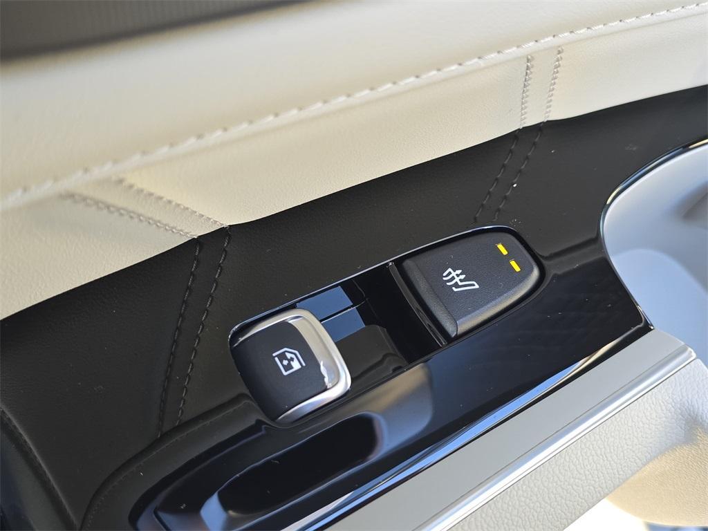 new 2026 Kia Sorento Hybrid car, priced at $44,050