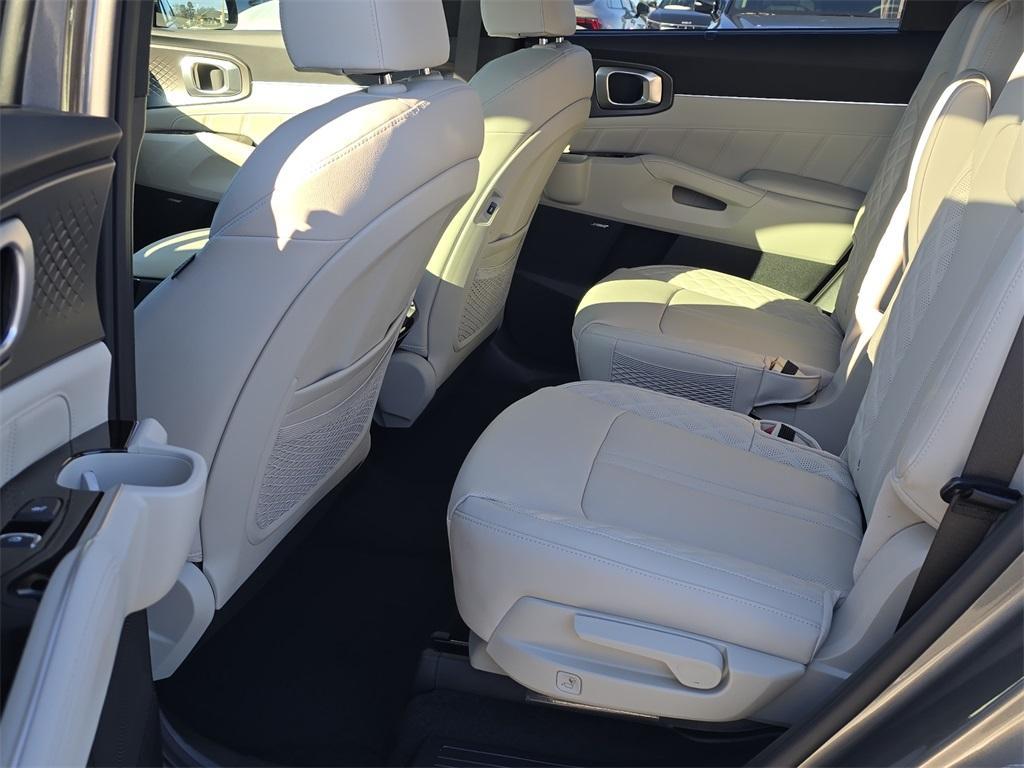 new 2026 Kia Sorento Hybrid car, priced at $44,050