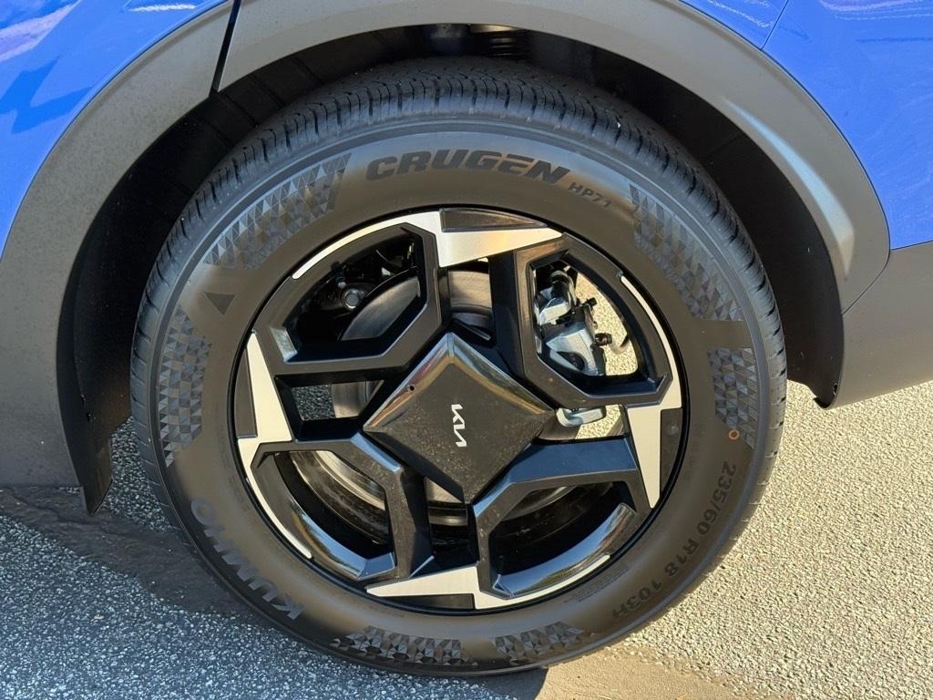 new 2026 Kia Sportage car, priced at $30,646