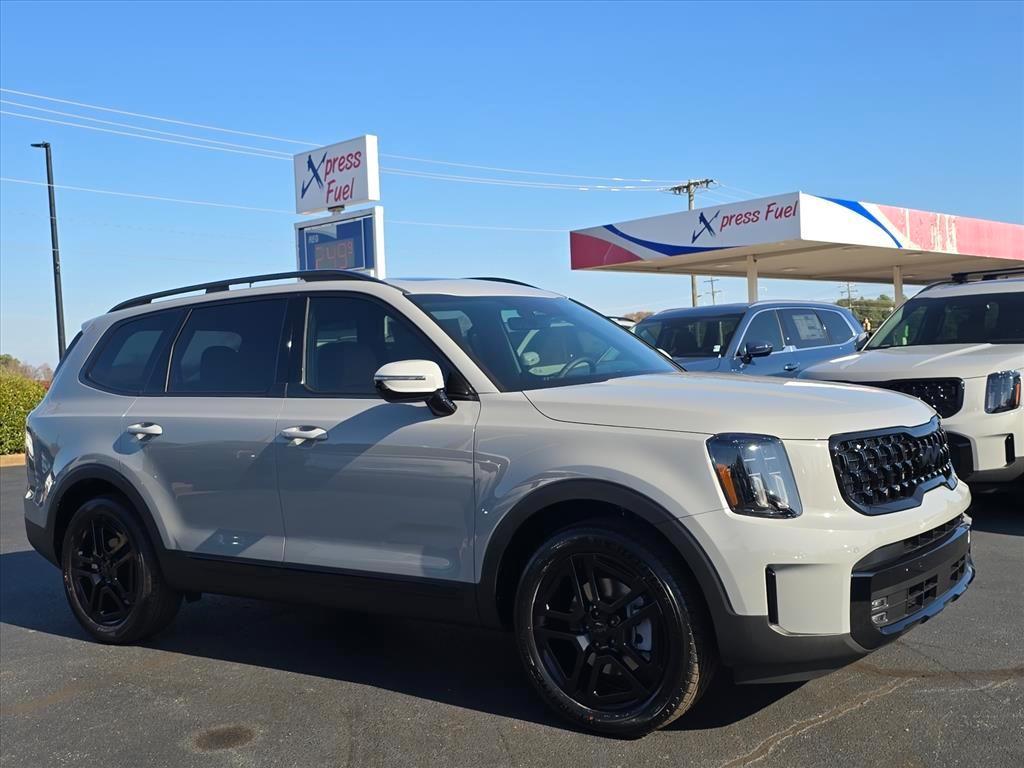 new 2025 Kia Telluride car, priced at $45,147