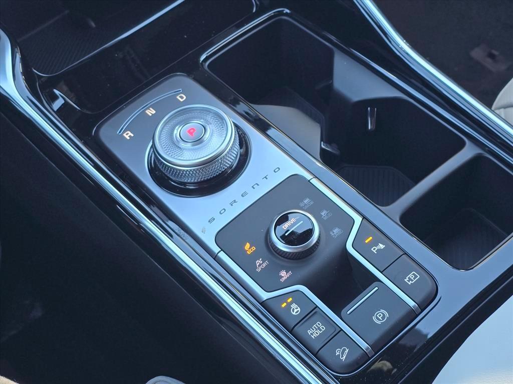 new 2026 Kia Sorento Hybrid car, priced at $44,644