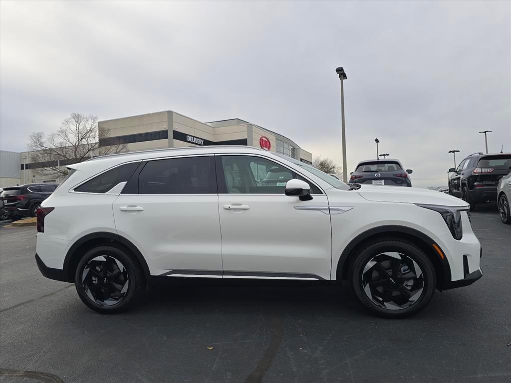 new 2026 Kia Sorento Hybrid car, priced at $38,535