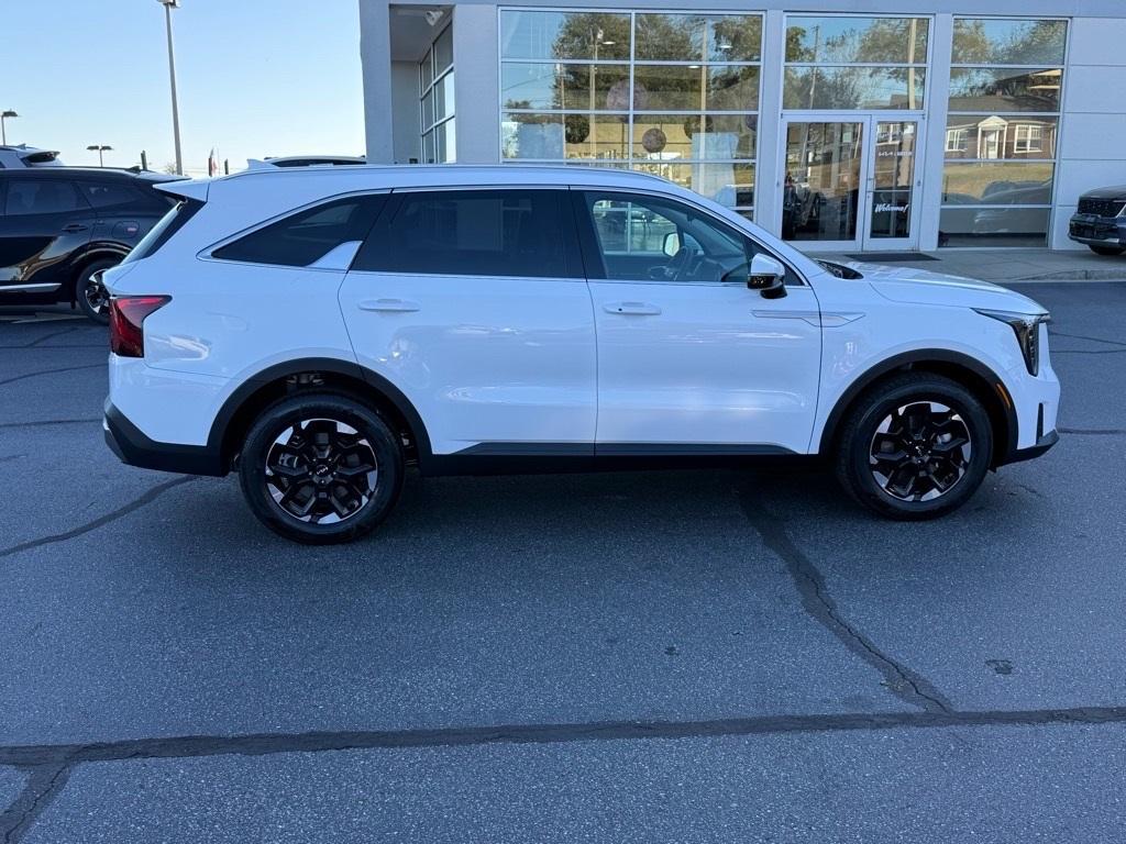 new 2026 Kia Sorento car, priced at $34,029