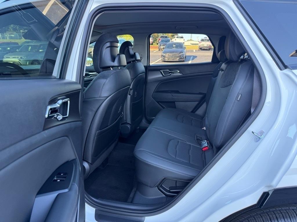 new 2026 Kia Sportage Hybrid car, priced at $39,527