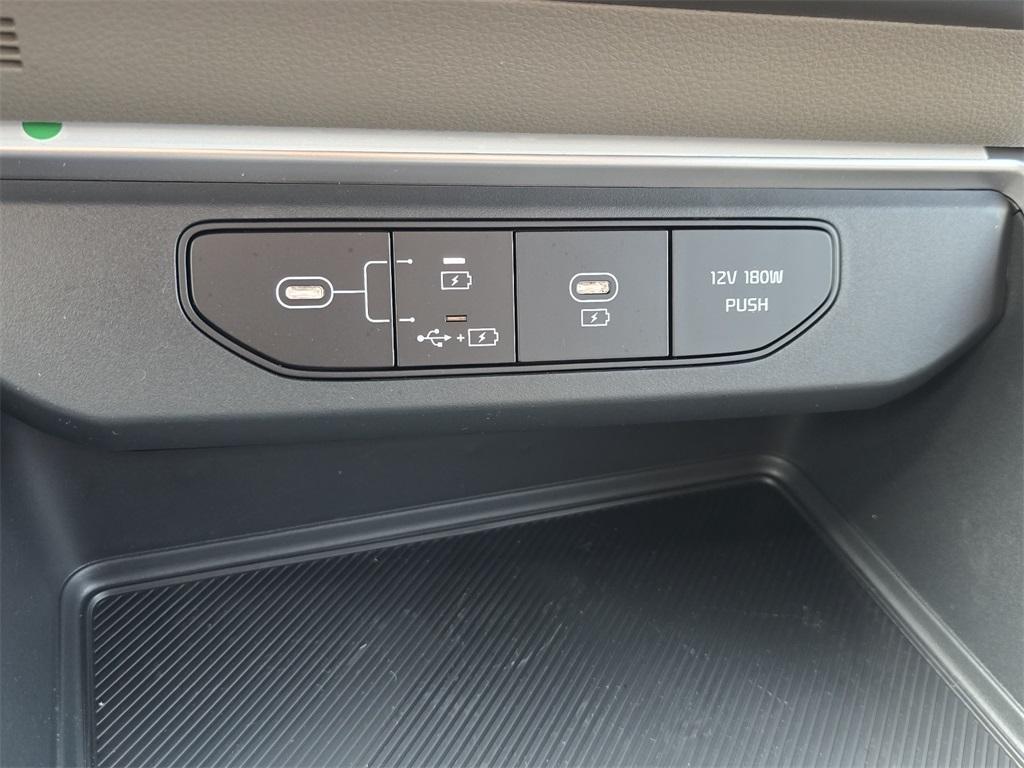 new 2026 Kia Carnival car, priced at $37,732