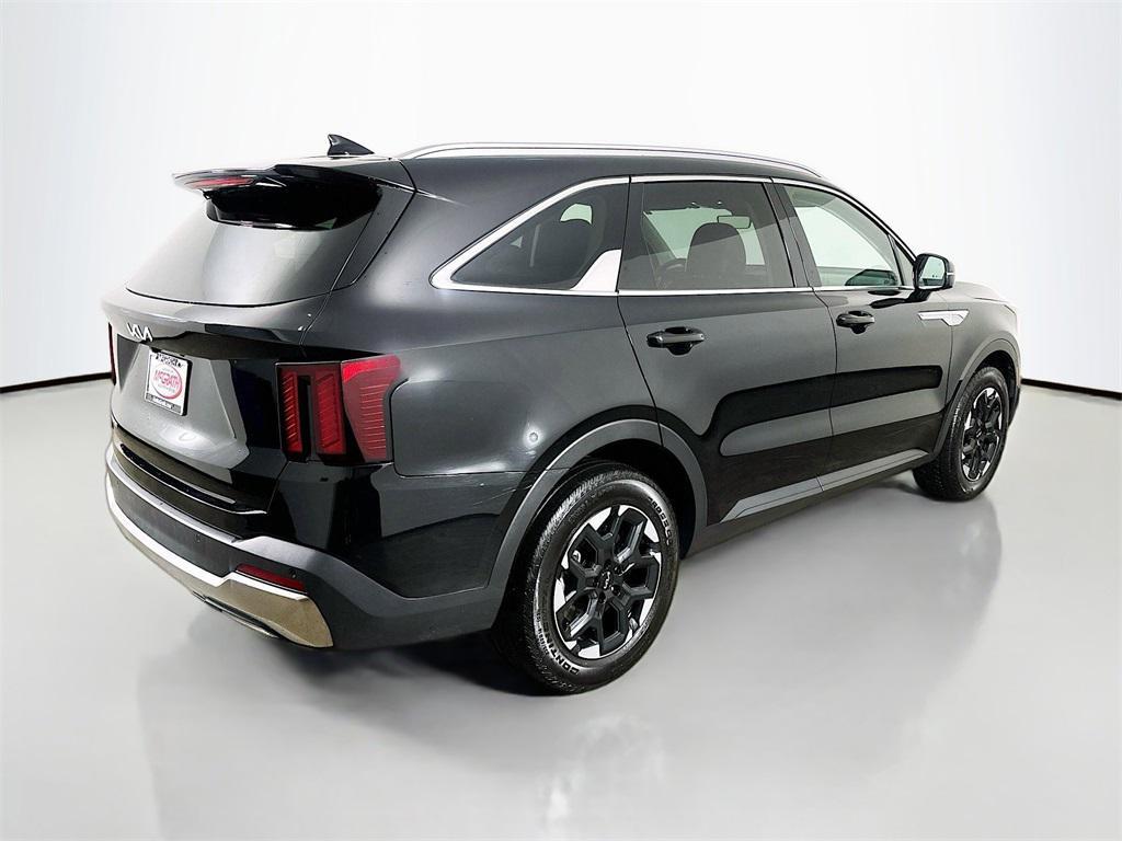 used 2025 Kia Sorento car, priced at $30,340