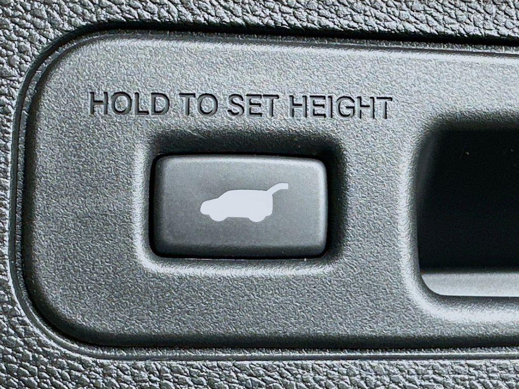 used 2025 Honda Odyssey car, priced at $42,972