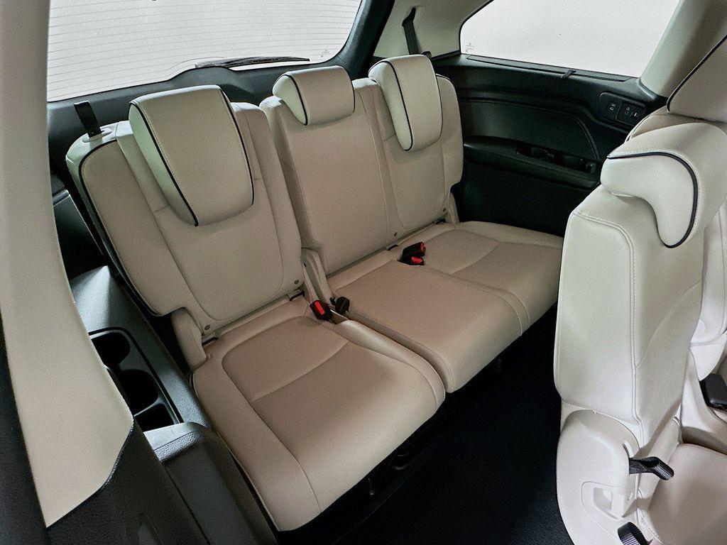 used 2025 Honda Odyssey car, priced at $42,972