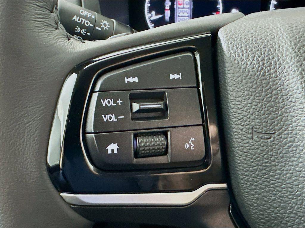 used 2025 Honda Odyssey car, priced at $42,972