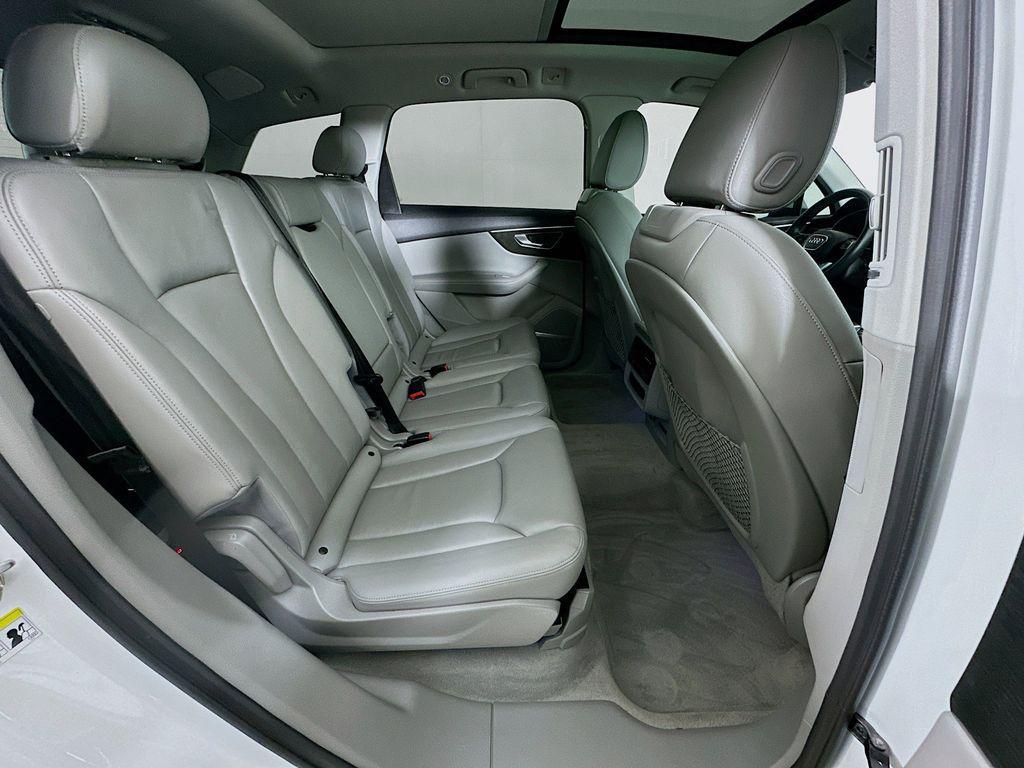 used 2023 Audi Q7 car, priced at $33,537
