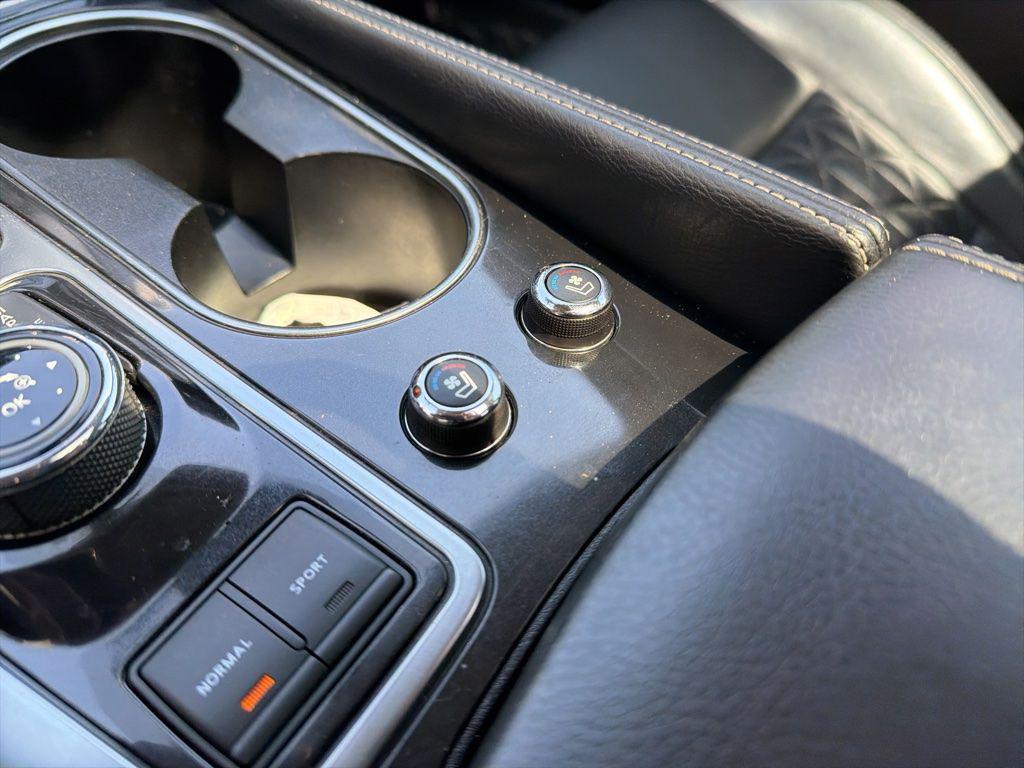 used 2016 Nissan Maxima car, priced at $16,410
