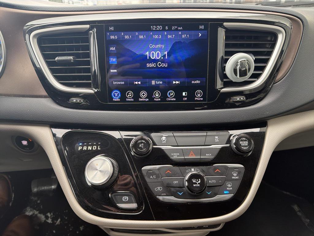 used 2017 Chrysler Pacifica car, priced at $11,125