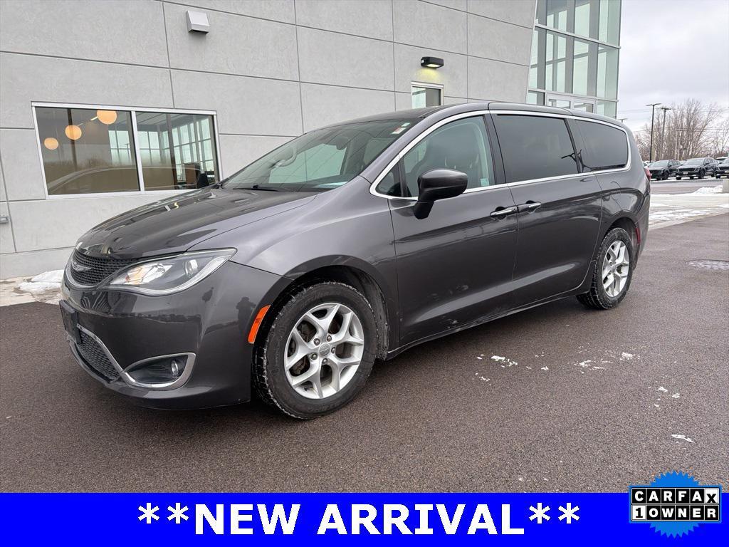 used 2017 Chrysler Pacifica car, priced at $11,125