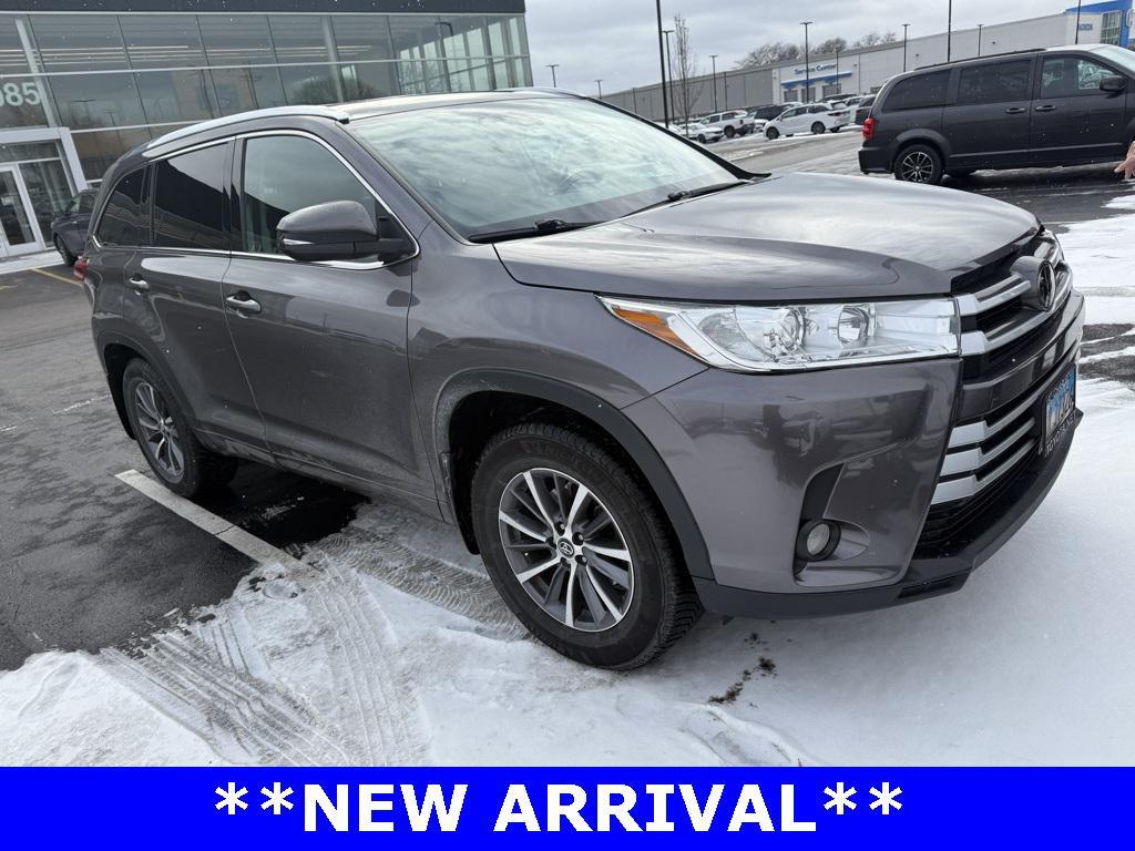 used 2018 Toyota Highlander car, priced at $23,995