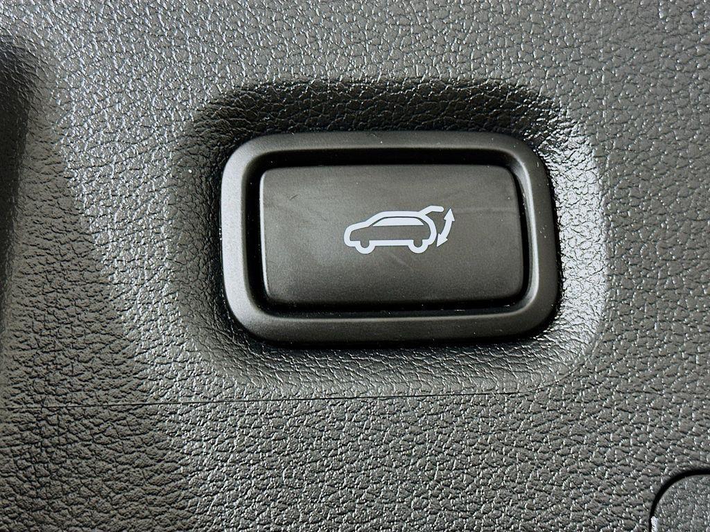 used 2022 Hyundai Santa Fe car, priced at $24,407