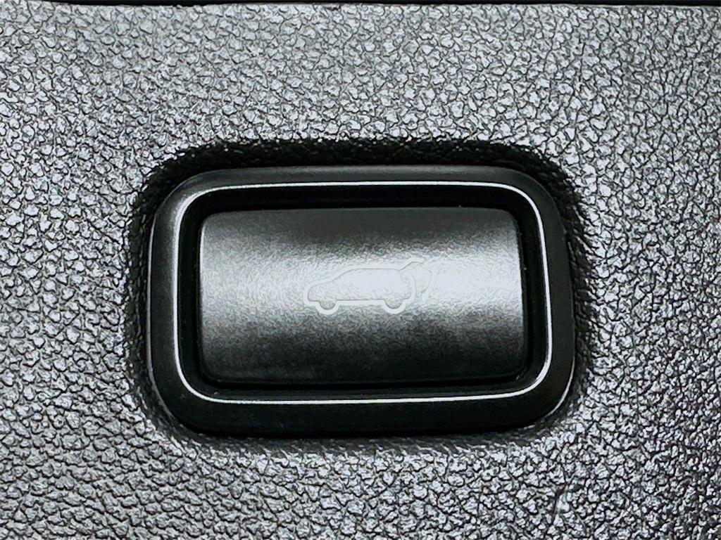 used 2018 Kia Sorento car, priced at $12,195