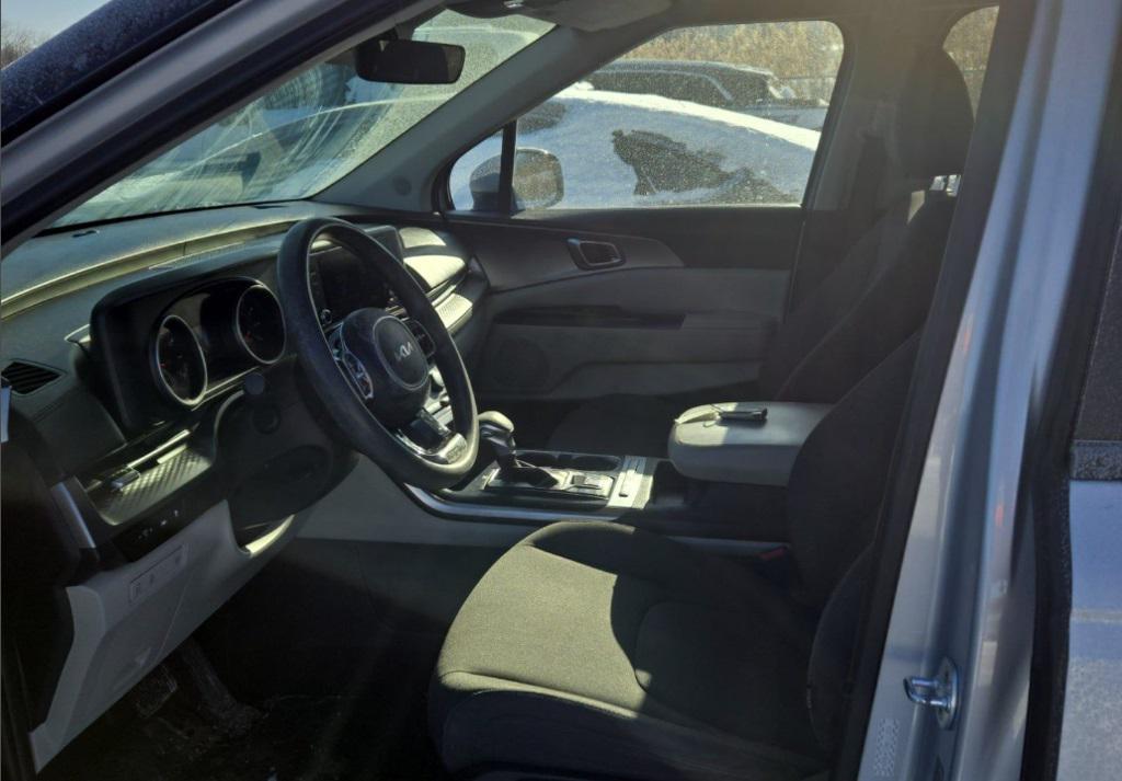 used 2022 Kia Carnival car, priced at $24,725