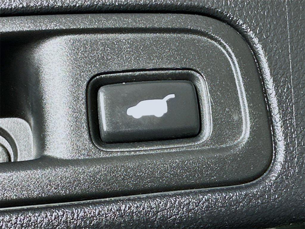 used 2018 Honda Pilot car, priced at $18,275