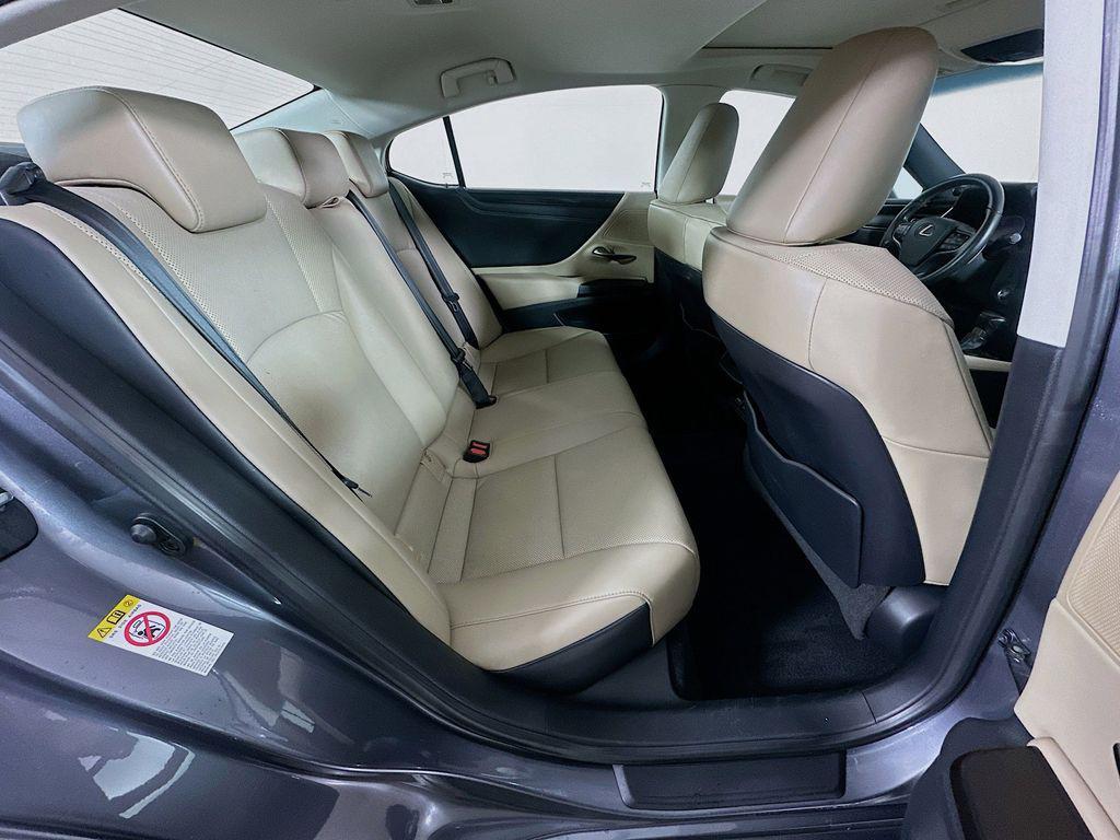 used 2019 Lexus ES 350 car, priced at $28,607