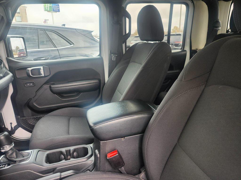 used 2023 Jeep Gladiator car, priced at $27,899