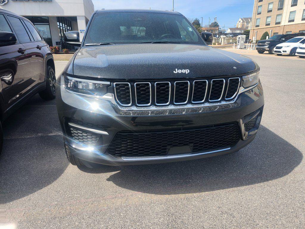 new 2026 Jeep Grand Cherokee car, priced at $37,085