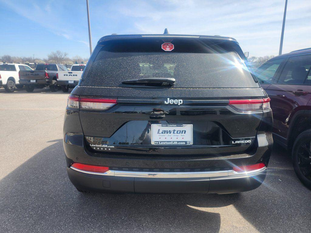 new 2026 Jeep Grand Cherokee car, priced at $37,085