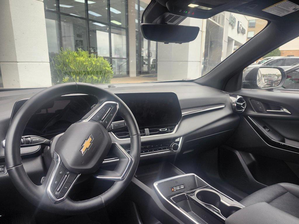 used 2025 Chevrolet Equinox car, priced at $23,667