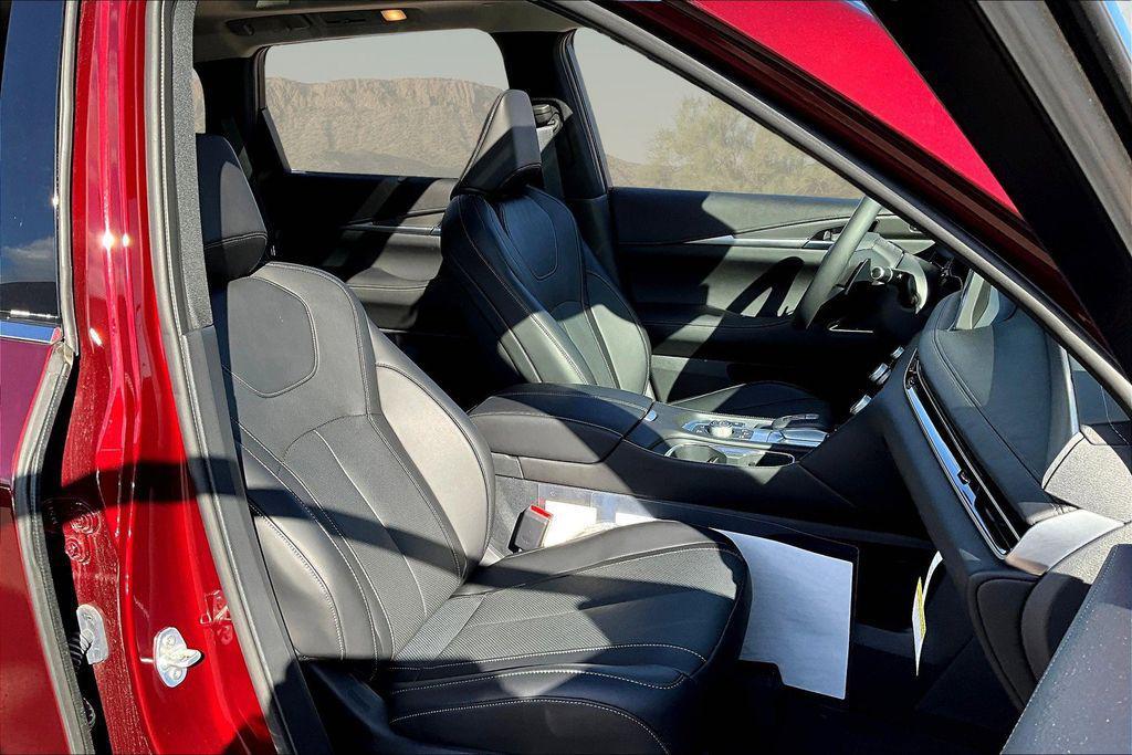 used 2025 INFINITI QX60 car, priced at $49,000