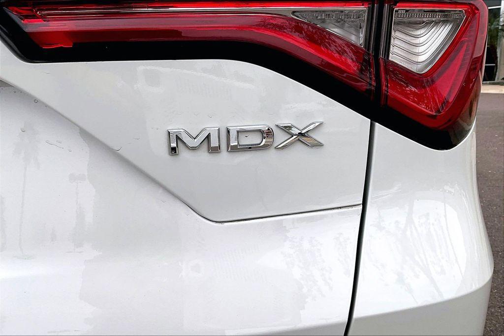 used 2024 Acura MDX car, priced at $39,400