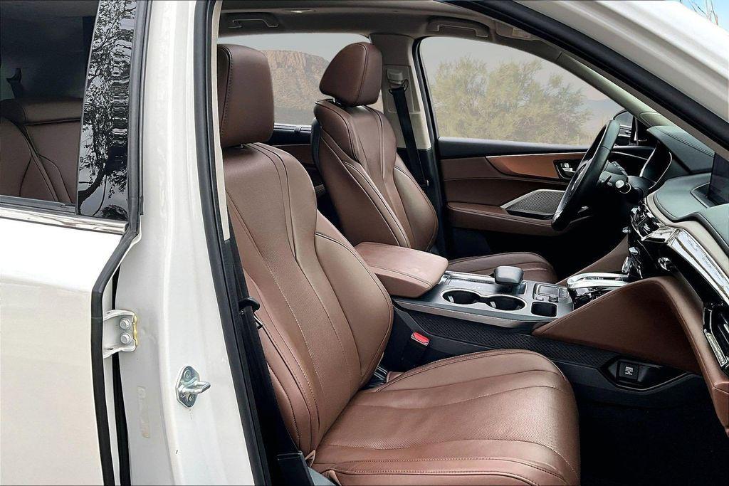 used 2024 Acura MDX car, priced at $39,400