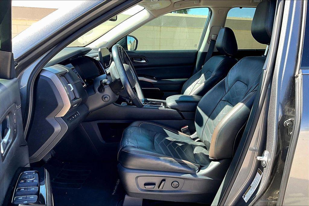 used 2022 Nissan Pathfinder car, priced at $27,995