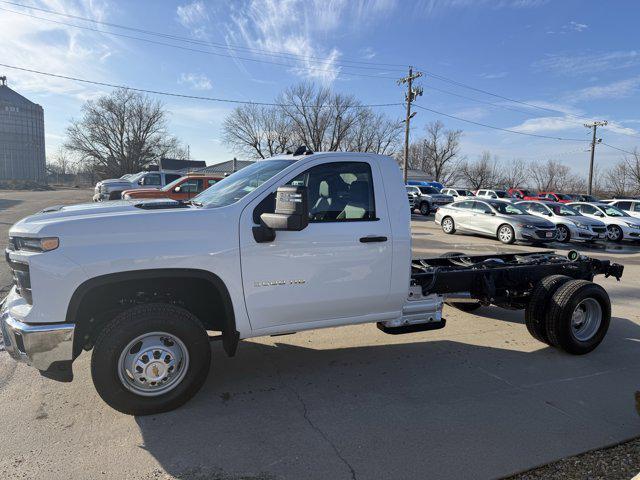 new 2025 Chevrolet Silverado 3500 car, priced at $61,433