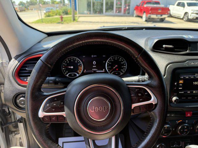 2016 Glacier Metallic Jeep Renegade