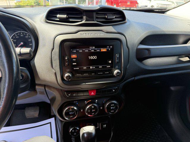 2016 Glacier Metallic Jeep Renegade