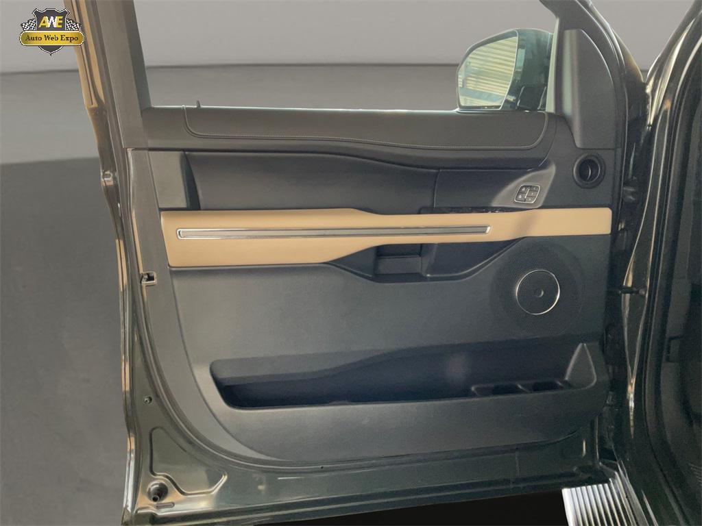 used 2022 Ford Expedition car, priced at $40,990