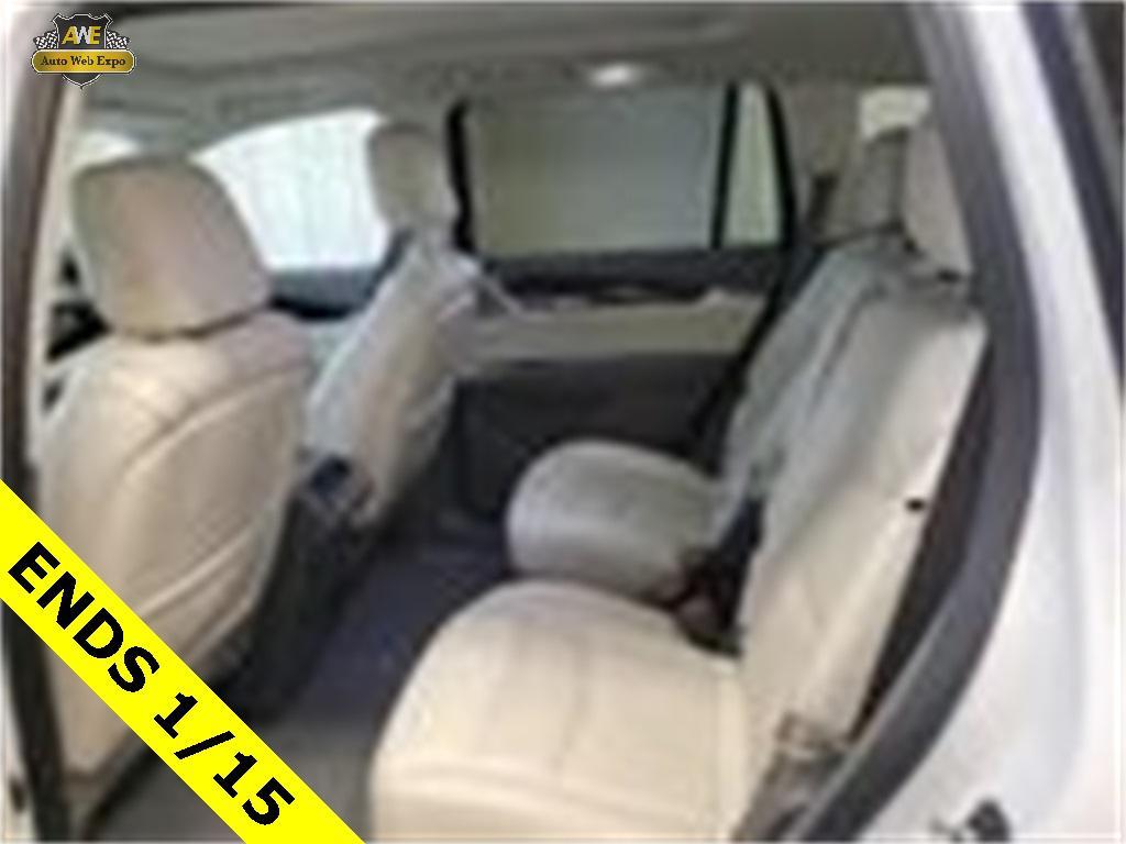 used 2024 Cadillac XT6 car, priced at $34,727