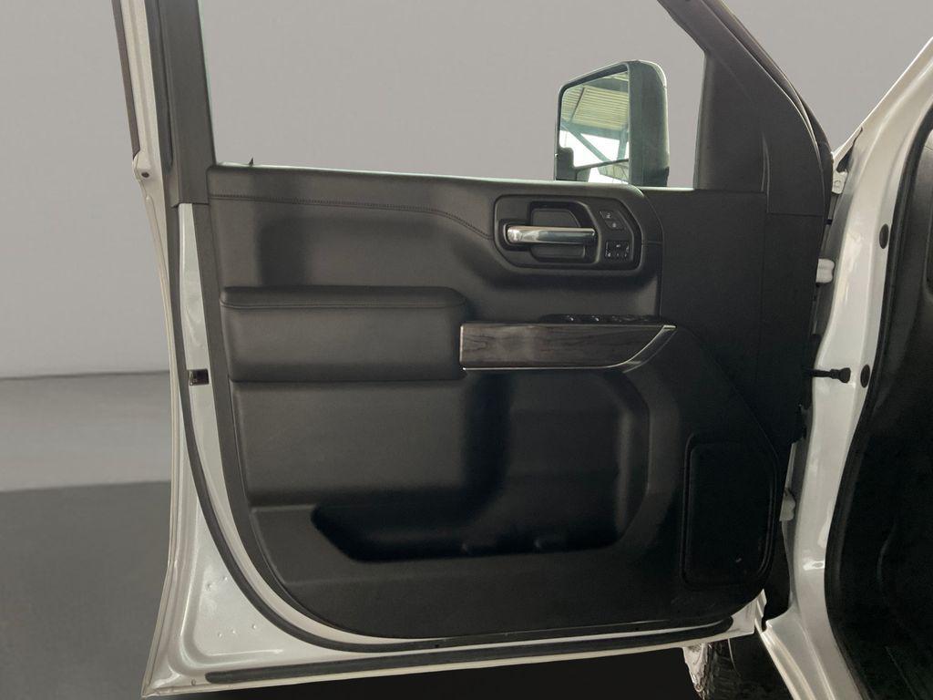 used 2022 Chevrolet Silverado 2500 car, priced at $58,354