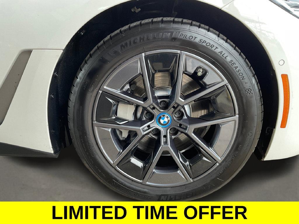 BMW i4 view 64