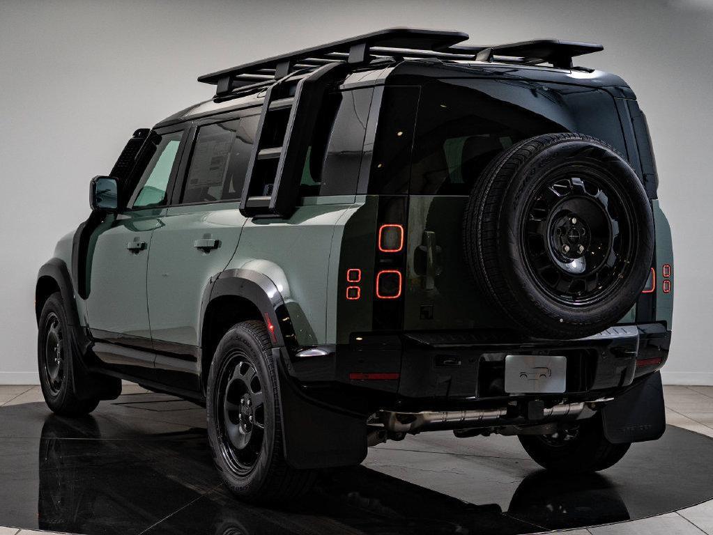 Land Rover Defender view 6