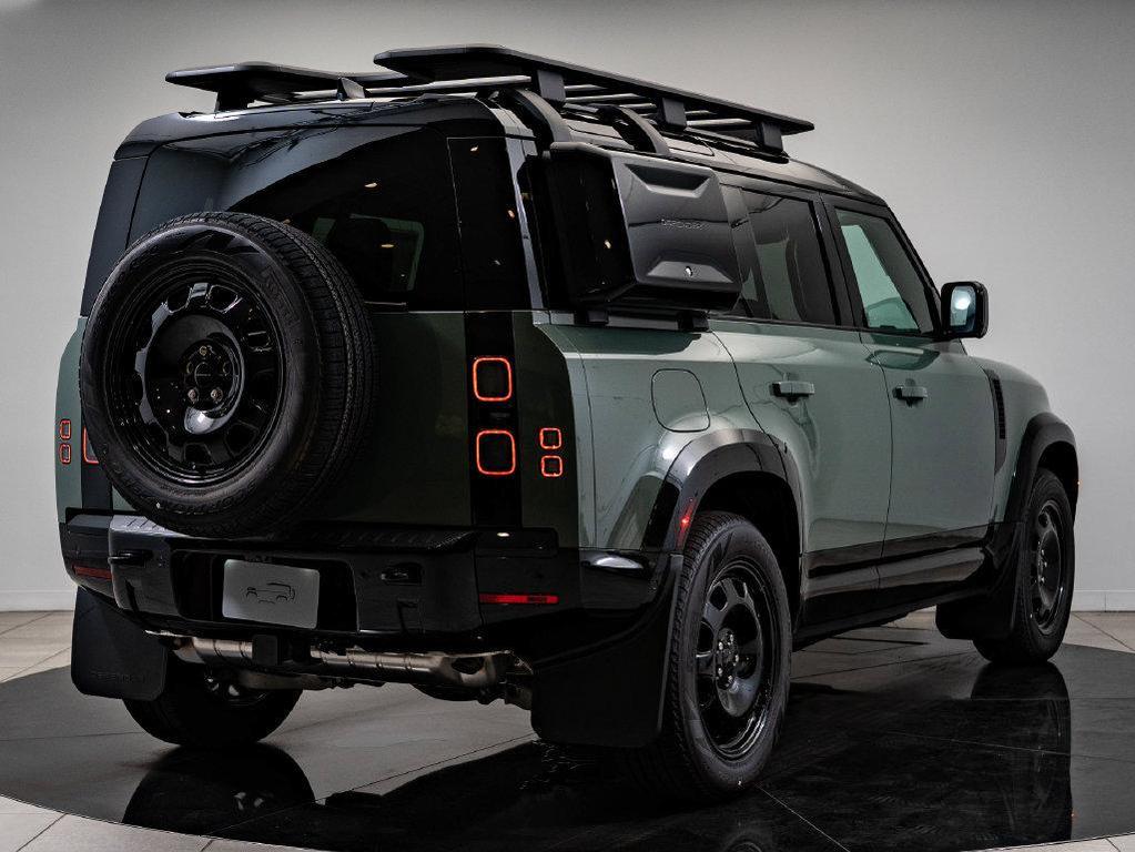 Land Rover Defender view 10